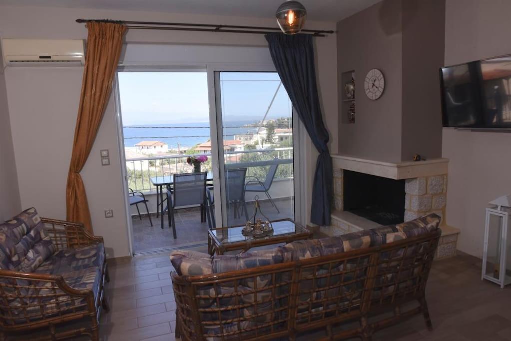 Katerina Luxury Suites Elia  エクステリア 写真
